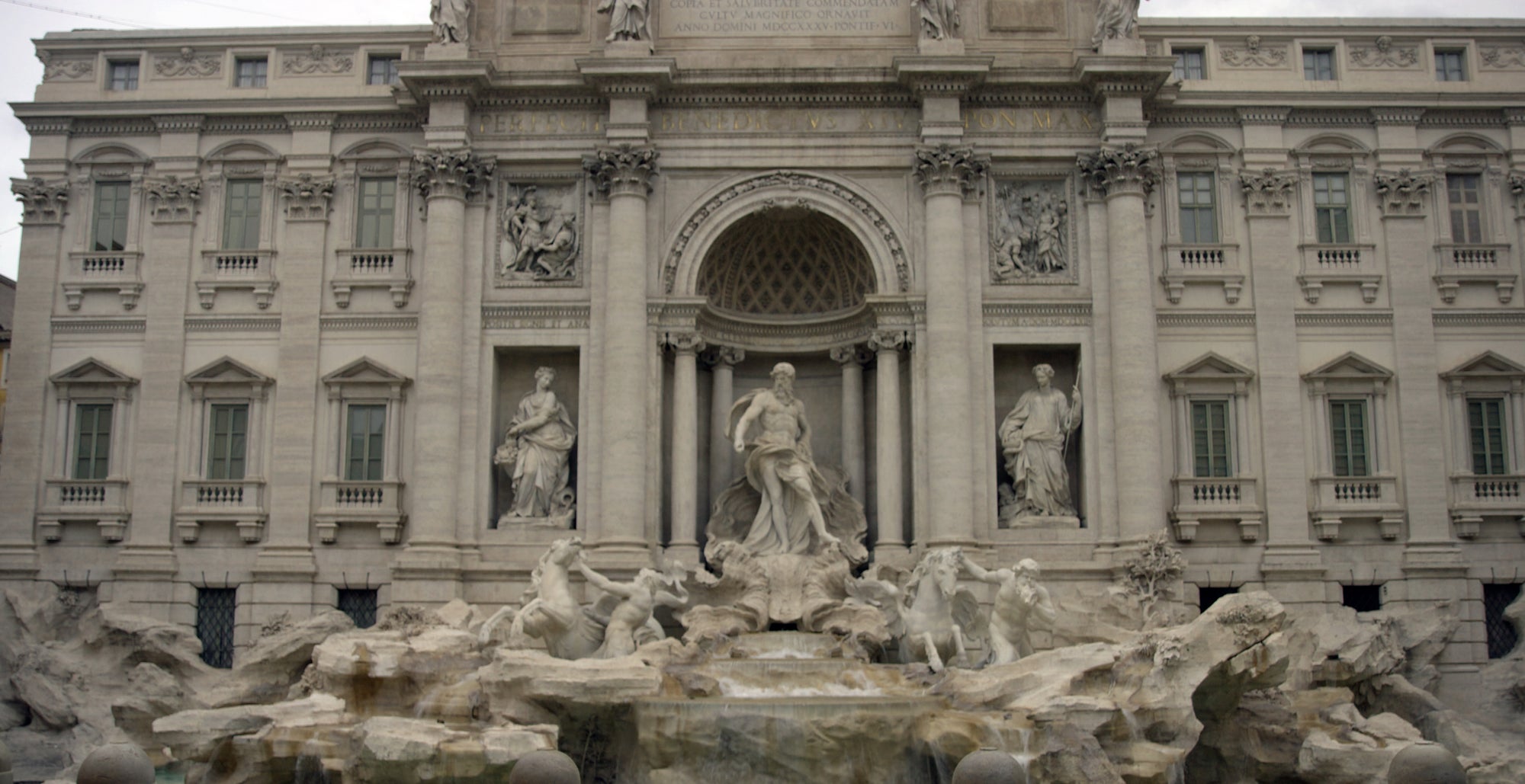 Fontana di Trevi 4K Computer Screensaver