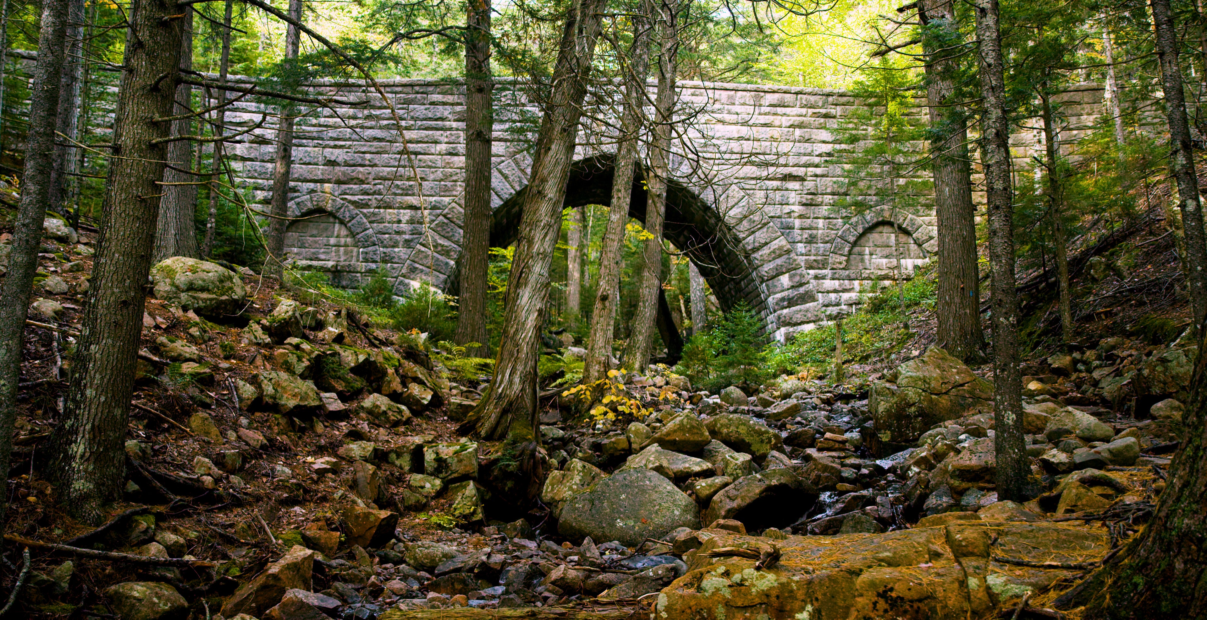 4K Computer Screensaver - Hemlock Bridge, Acadia - My Blu Horizon