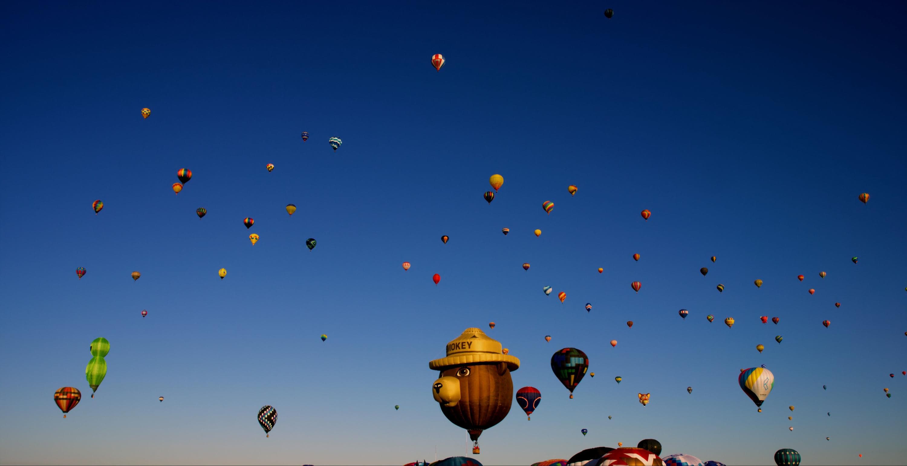 Hot Air Balloon Morning Mass Ascension Smokey HD