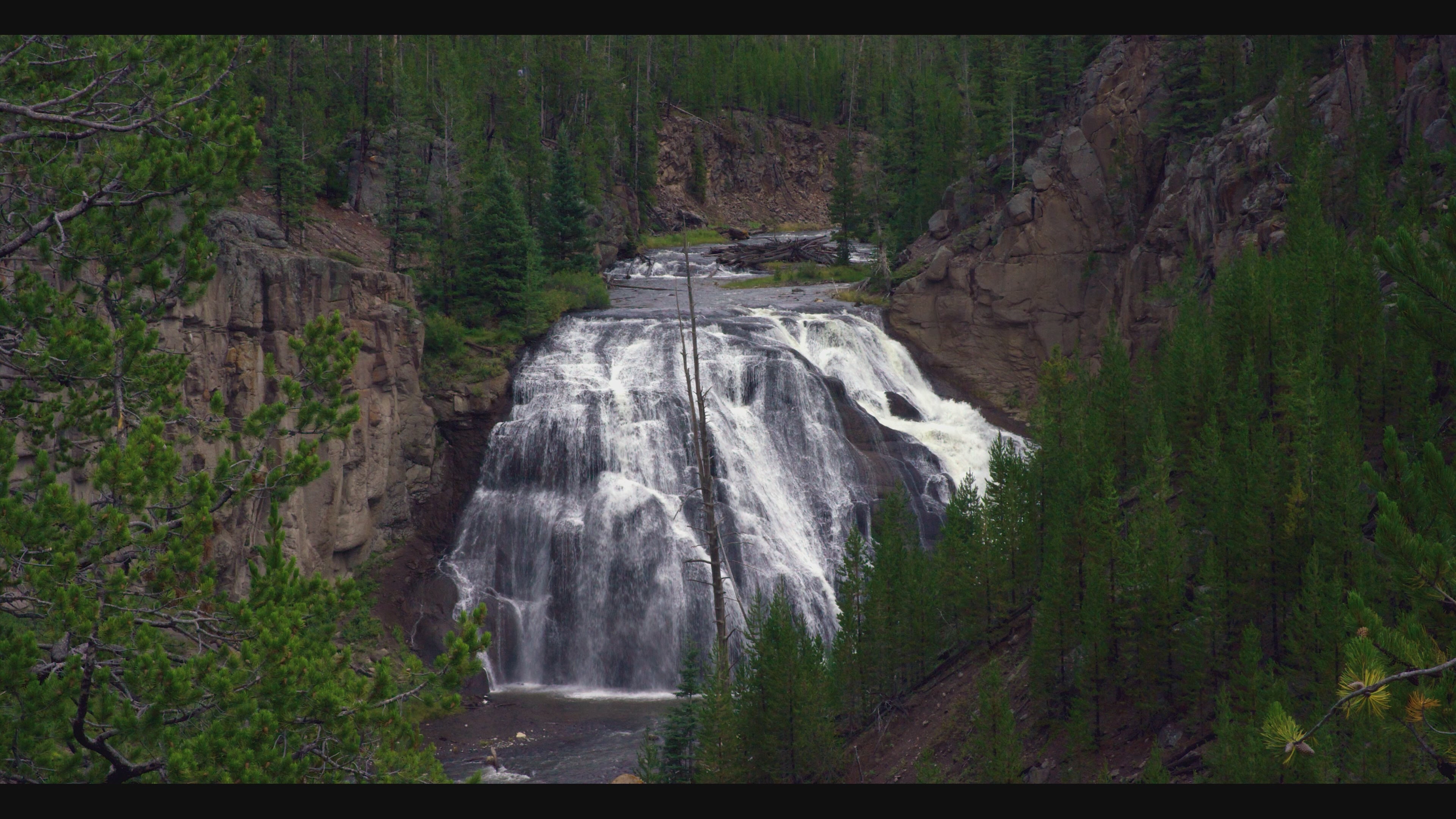 4K Screensaver | Gibbon Falls | Yellowstone National Park | My Blu Horizon