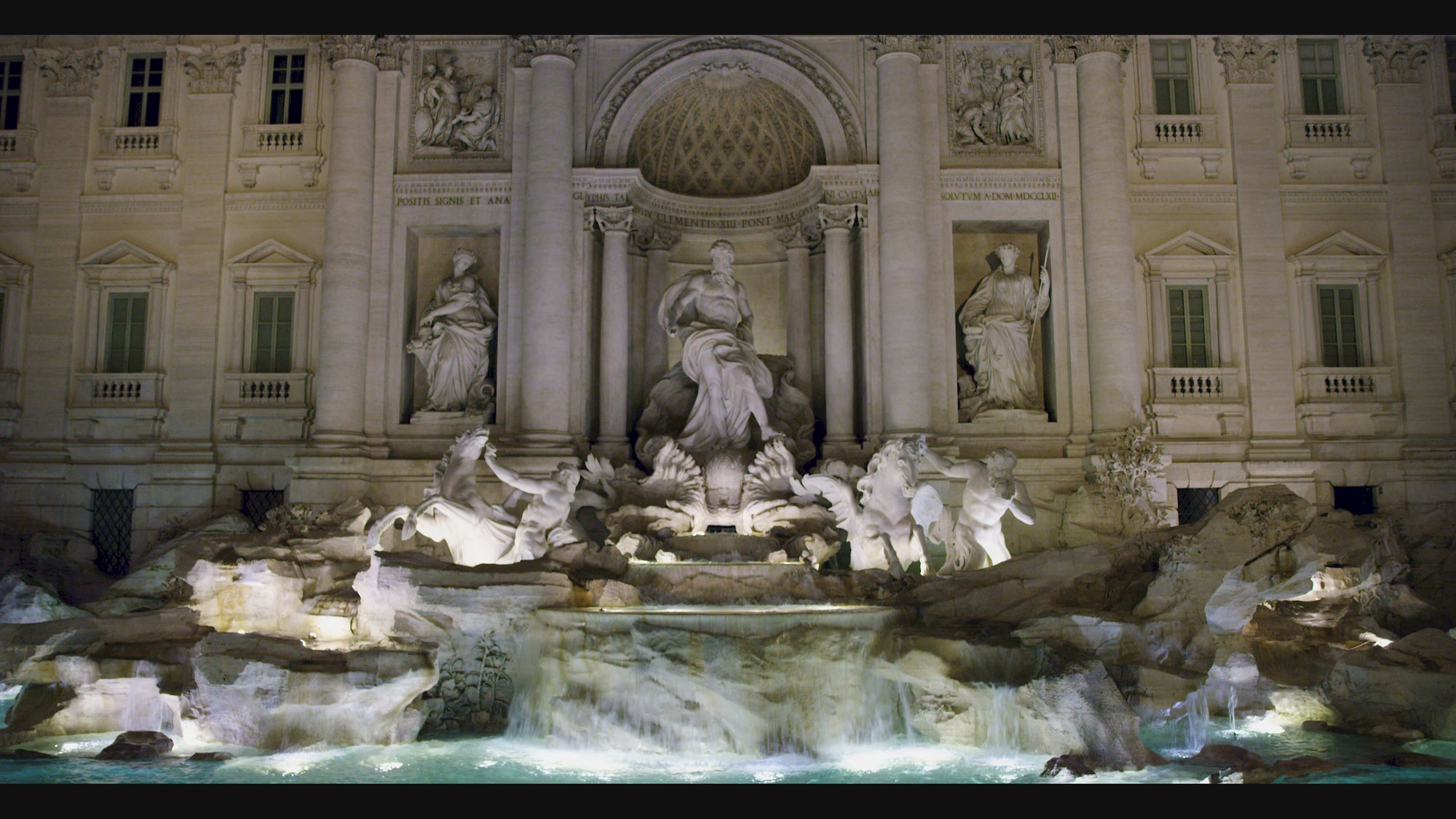 Trevi Fountain Rome Italy 4K Computer Screensaver