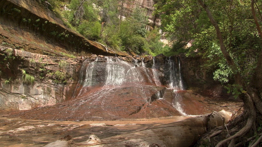 Arch Angel Cascades HD Screensaver